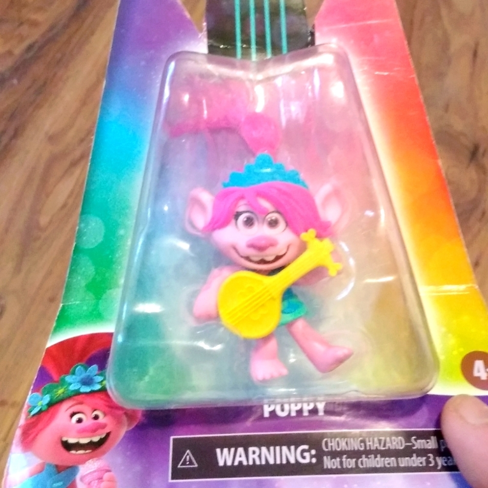Queen poppy figure